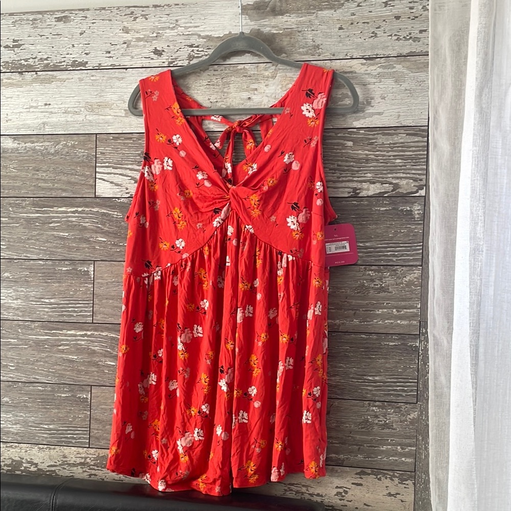 Floral Red Sleeveless maternity blouse